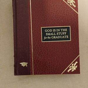 God Is In The Small Stuff Graduate Keepsake Book